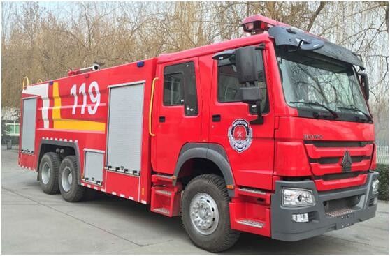 HOWO 15000l Foam Fire Truck Heavy Duty Red Color Multifunctional