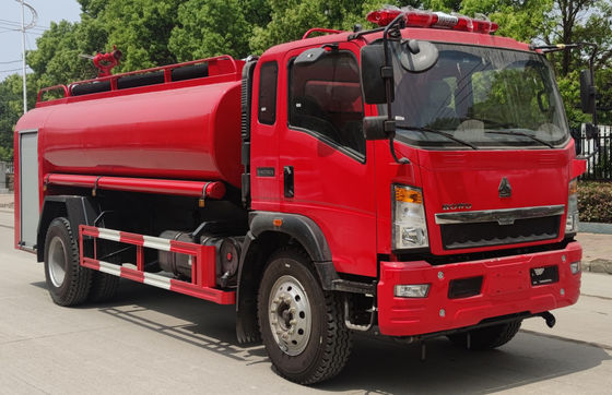 118KW 4x2 Fire Department Vehicles , Fire Truck Fire Engine 9000L Water Tank Capacity