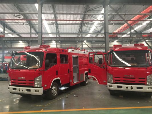 Лесная пожарная машина спасения 4кс2 пожаротушения с емкостью 2000Л